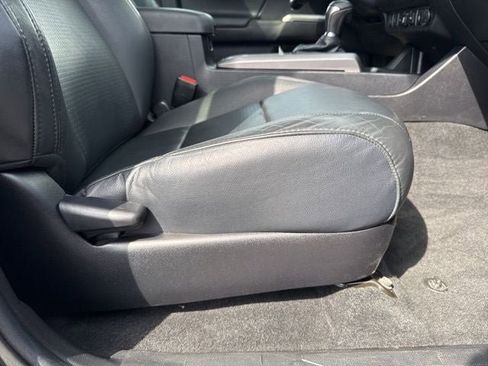 Used 2021 Toyota Tacoma Limited AWD/4WD image 29