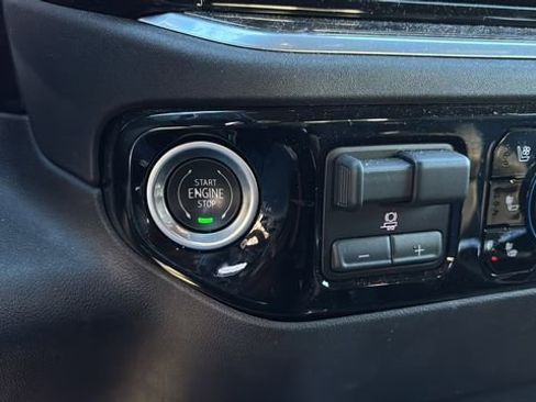 Used 2022 Chevrolet Silverado 1500 LTZ image 25