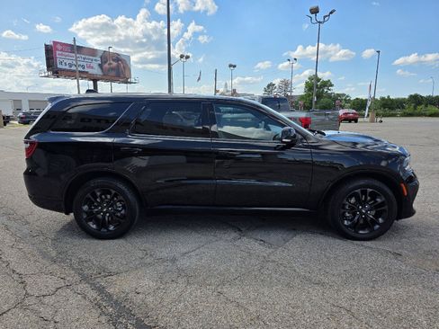 Used 2021 Dodge Durango R/T w/ Blacktop Package RWD image 4