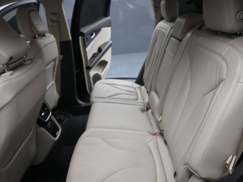 Used 2020 Lincoln Nautilus Reserve AWD/4WD image 17
