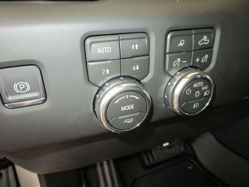 New 2026 GMC Sierra 1500 AT4 w/ AT4 Premium Package image 34