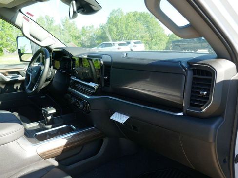 New 2026 Chevrolet Silverado 1500 RST AWD/4WD image 10