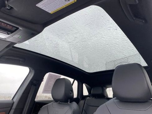 Used 2022 Volkswagen ID.4 Pro S image 13