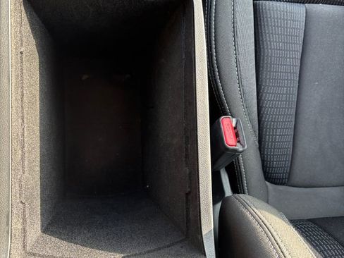 Used 2023 Subaru Ascent Premium w/ Convenience Package image 28