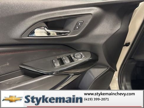 New 2026 Chevrolet Trax RS w/ Sunroof Package image 33