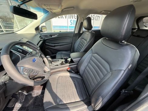 Used 2017 Ford Edge SEL w/ Equipment Group 201A image 7