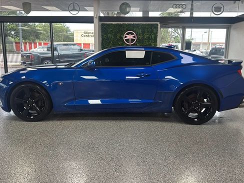 Used 2016 Chevrolet Camaro SS RWD image 2