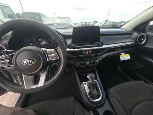 Used 2021 Kia Forte LXS image 6