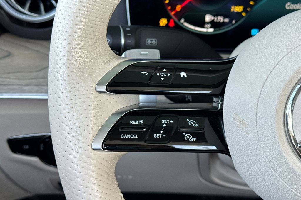 Used 2023 Mercedes-Benz E 450 Cabriolet image 30