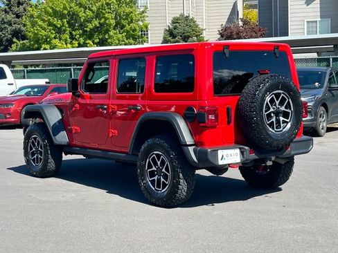 Used 2025 Jeep Wrangler Unlimited Rubicon AWD/4WD image 6