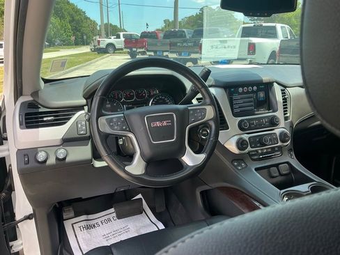Used 2020 GMC Yukon XL SLT AWD/4WD image 29