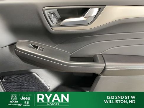 Used 2022 Ford Escape SEL image 30