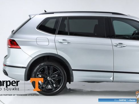 Used 2022 Volkswagen Tiguan SE R-Line FWD image 11