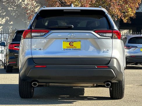 Used 2025 Toyota RAV4 XLE image 5