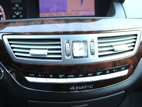 Used 2013 Mercedes-Benz S 350 BlueTEC 4MATIC image 26