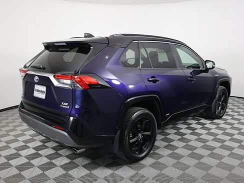 Used 2021 Toyota RAV4 XSE AWD/4WD image 2