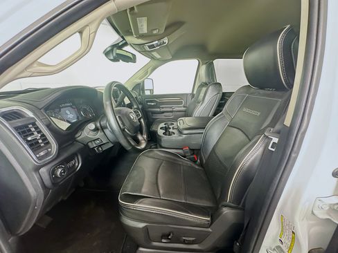 Used 2024 RAM 2500 Laramie image 13