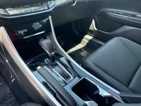 Certified 2017 Honda Accord LX image 23