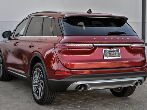 Used 2025 Lincoln Corsair Reserve AWD/4WD image 14