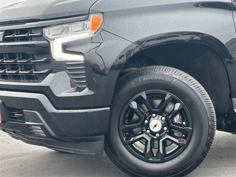 Used 2022 Chevrolet Silverado 1500 RST image 3