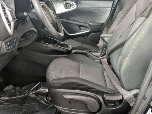 Used 2022 Kia Soul LX w/ Technology Package image 12