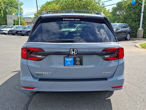 Used 2024 Honda Odyssey Sport image 5