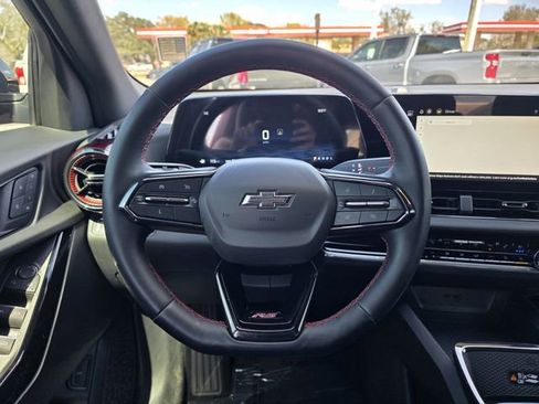 Used 2025 Chevrolet Equinox RS w/ Safety and Technology Package image 16