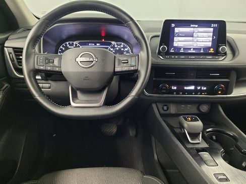 Used 2025 Nissan Rogue SV FWD image 22