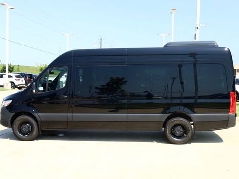 New 2025 Mercedes-Benz Sprinter 2500 image 8