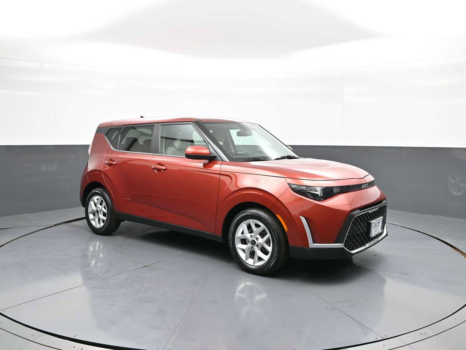 Certified 2023 Kia Soul LX w/ Option Group 015 FWD image 4