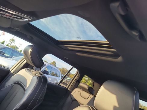 New 2025 Jeep Grand Cherokee 4WD image 20