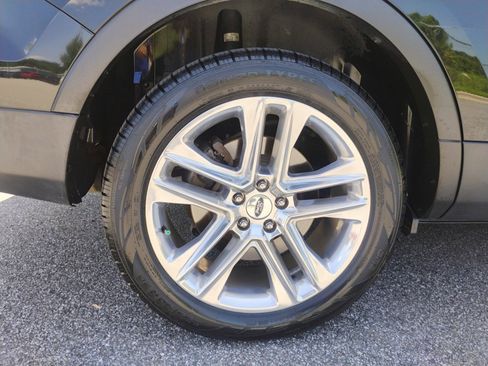 Used 2017 Ford Explorer Limited w/ Equipment Group 301A FWD image 27
