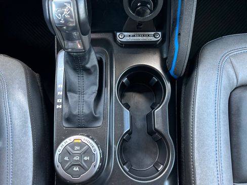 Certified 2022 Ford Bronco Black Diamond image 31