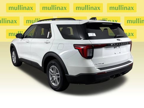New 2026 Ford Explorer Active RWD image 10
