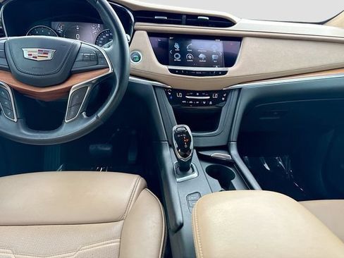 Used 2018 Cadillac XT5 Platinum AWD/4WD image 19
