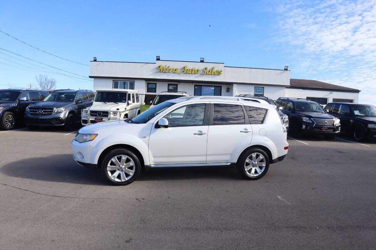 Used 2008 Mitsubishi Outlander SE FWD image 1