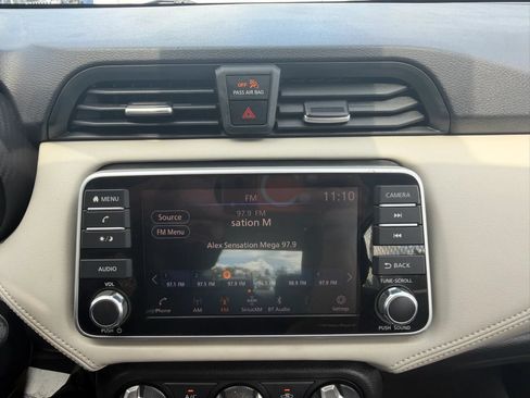 Used 2020 Nissan Versa SV FWD image 16