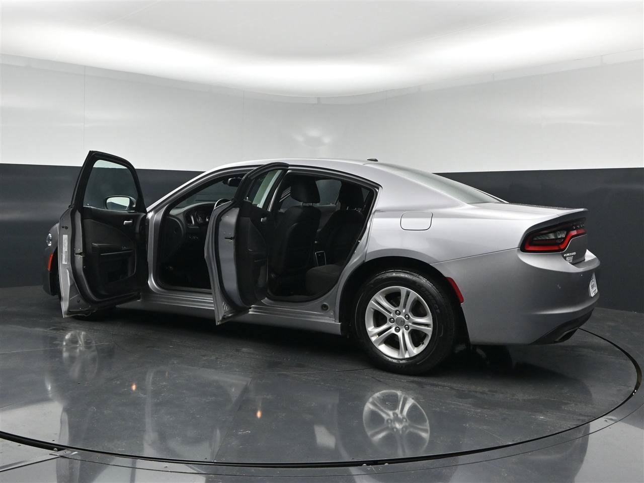Used 2016 Dodge Charger SE w/ Popular Equipment Group RWD image 37