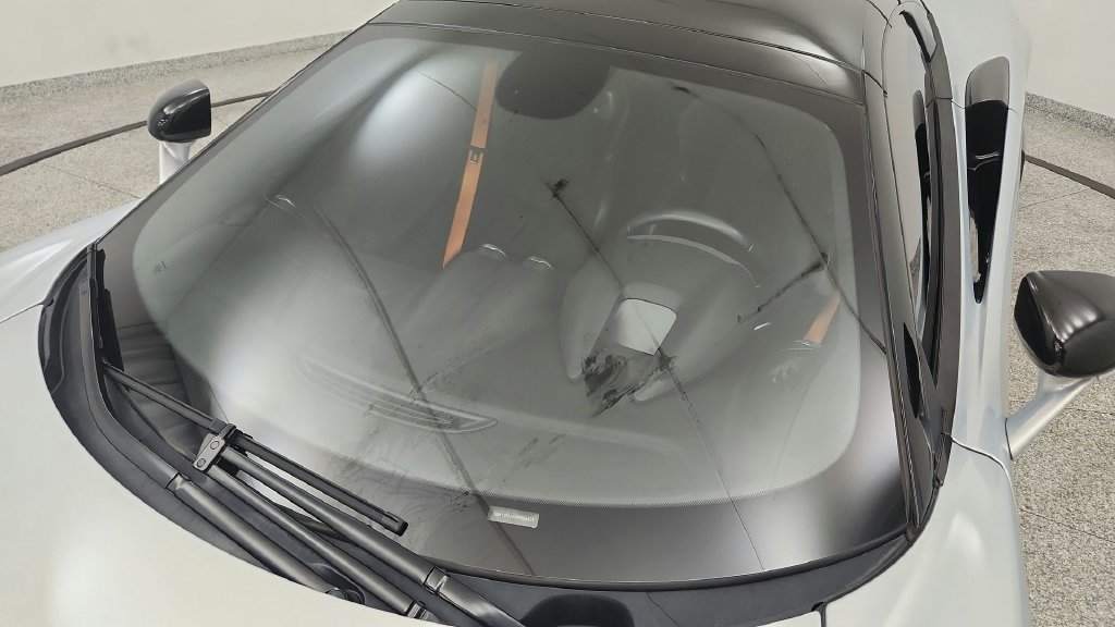 Used 2019 McLaren 570S Spider RWD image 15