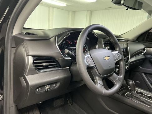 Used 2020 Chevrolet Traverse LT w/ LT Premium Package AWD/4WD image 10