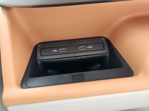 New 2025 Volkswagen ID. Buzz Pro S Plus image 23