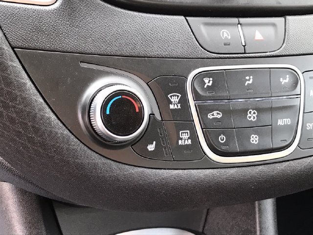 Used 2024 Chevrolet Malibu LT FWD image 11