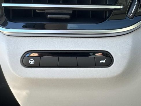 New 2026 INFINITI QX60 Luxe w/ Cargo Package image 16