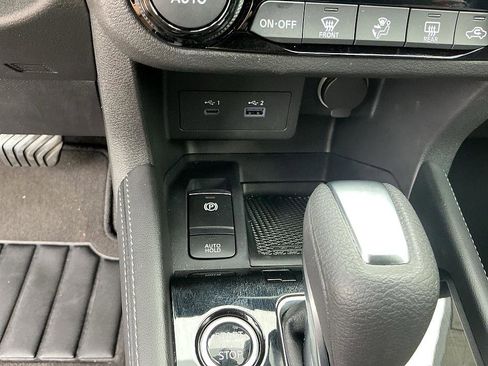 Certified 2024 Nissan Kicks SR w/ SR Premium Package image 20