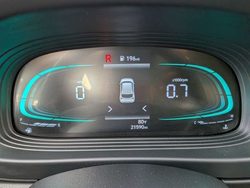 Certified 2025 Hyundai Venue SEL FWD image 29