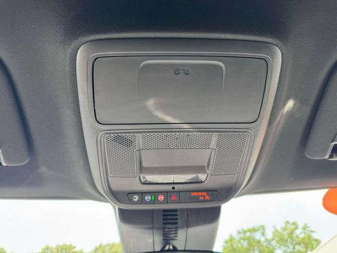 Used 2026 Chevrolet Traverse LT AWD/4WD image 33