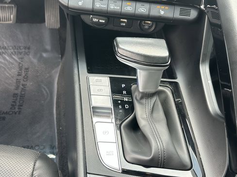 Used 2023 Hyundai Elantra Limited FWD image 30