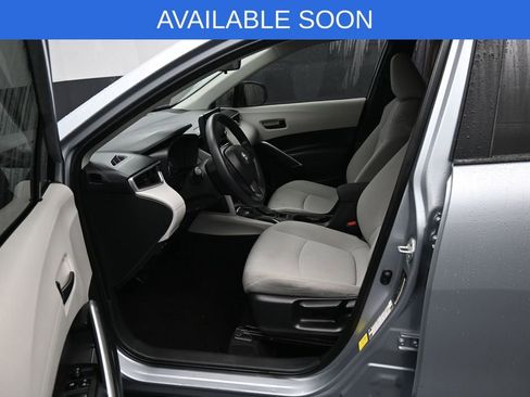 Used 2022 Toyota Corolla Cross L AWD/4WD image 9