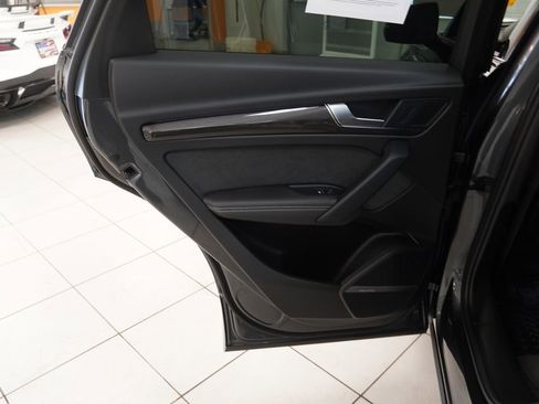 Used 2021 Audi SQ5 Prestige w/ Prestige Package image 22