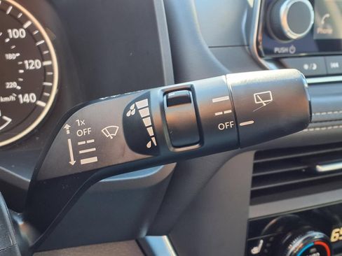 Used 2024 Nissan Rogue SV w/ SV Premium Package FWD image 25